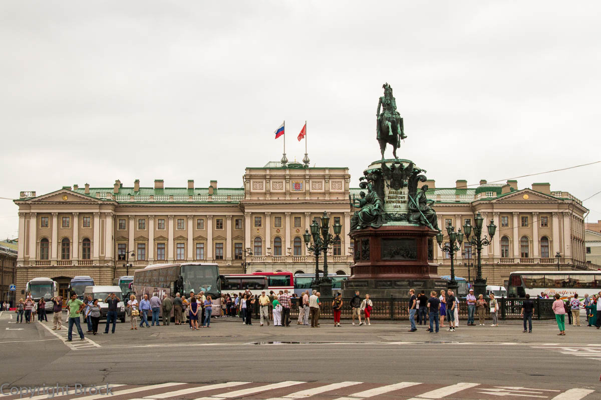 St. Petersburg Isaak-Platz Denkmal Nikolaus I., Im Hintergrund das Marienpalais