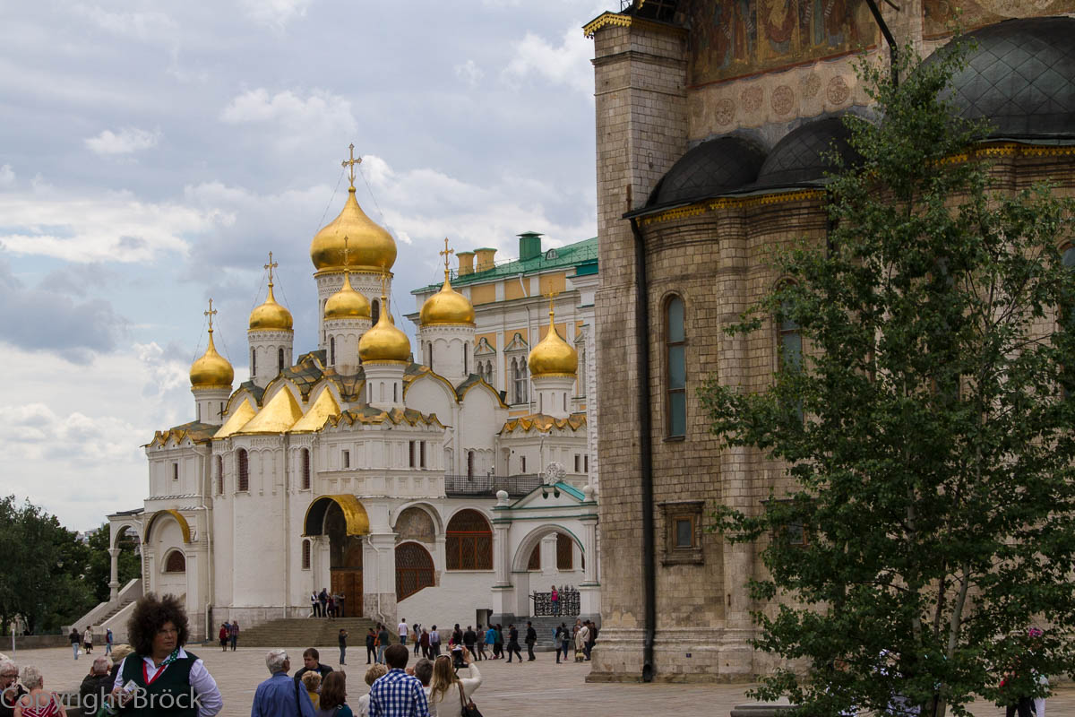 Kreml, Kathedralen-Platz, Mariä-Entschlafens-Kathedrale(rechts), Mariä-Verkündigungs-Kathedrale (links)