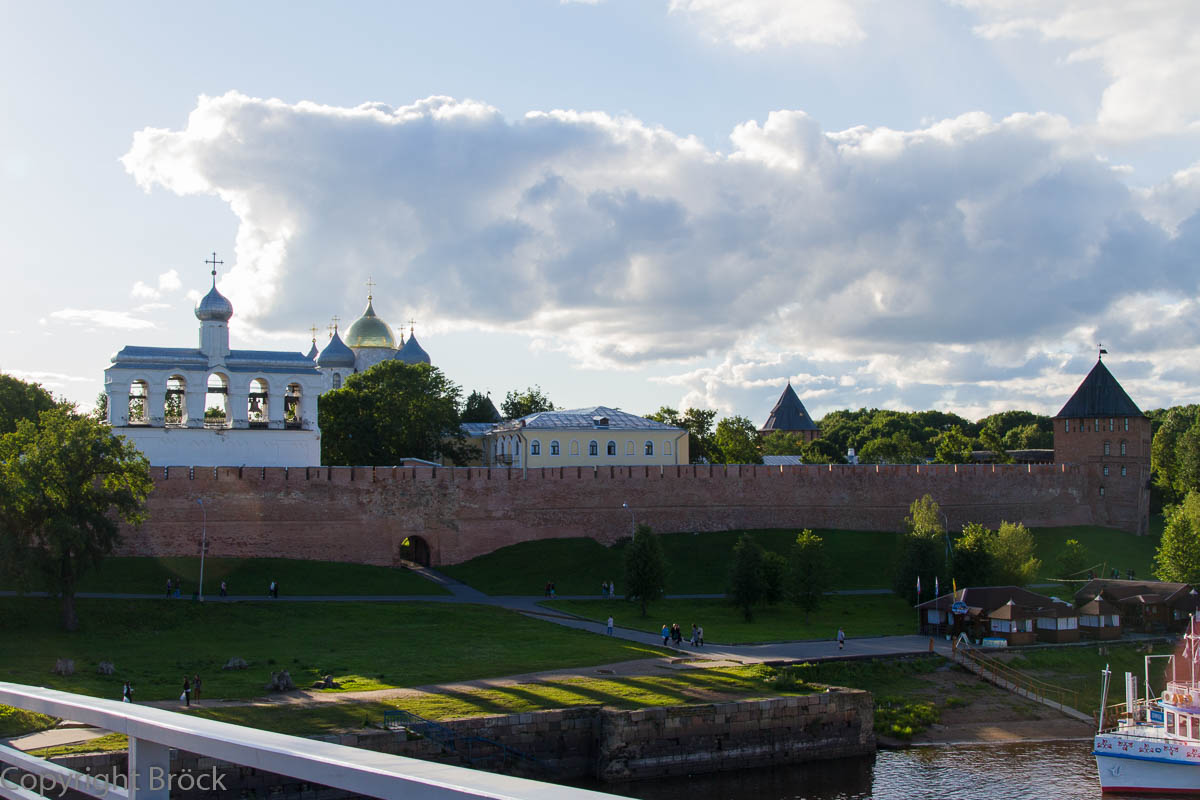 Blick auf den Kreml mit Sophienglockenwand und Sophienkathedrale