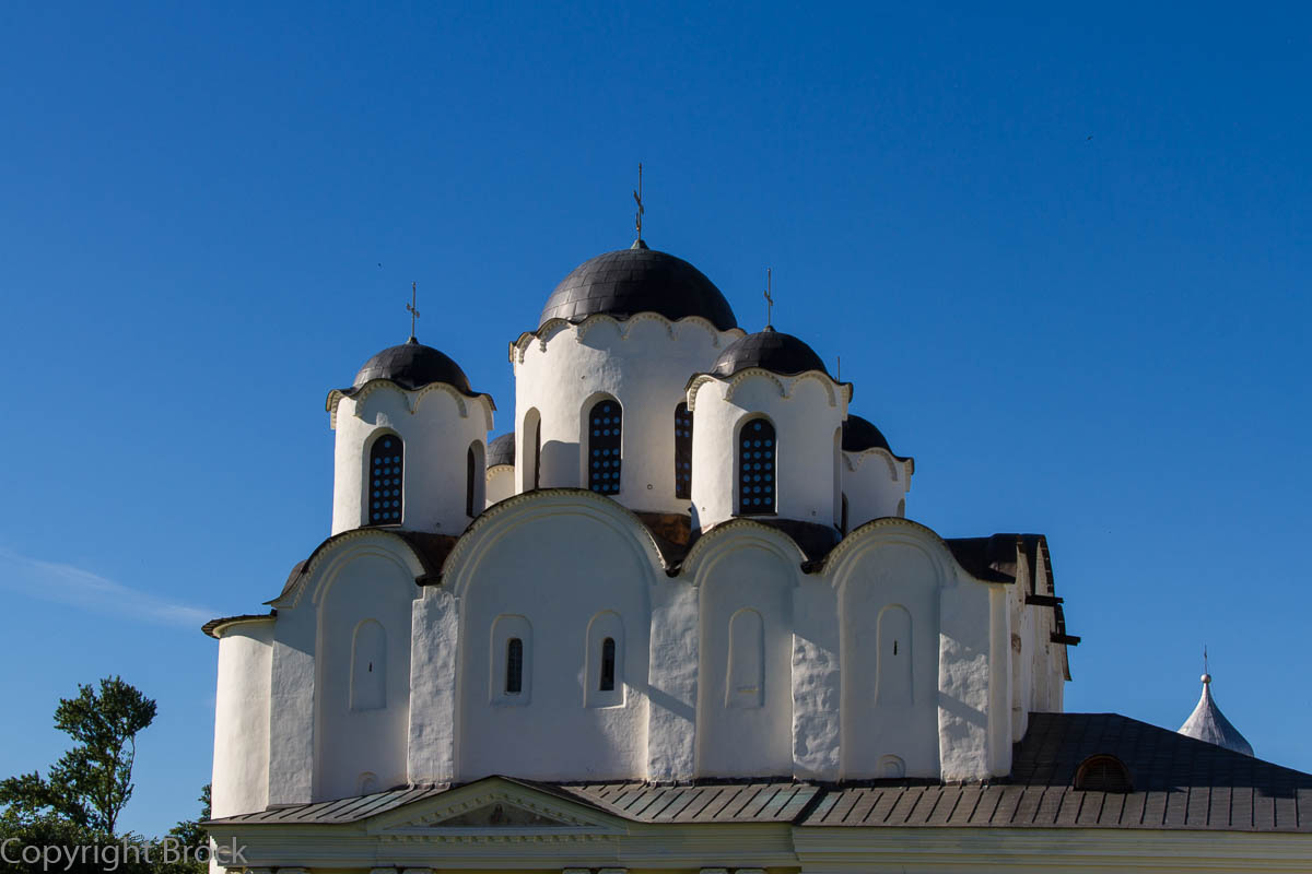 Kuppeln der Nikolaus-Wundertäter-Kathedrale (1113, Jaroslaw-Hof)