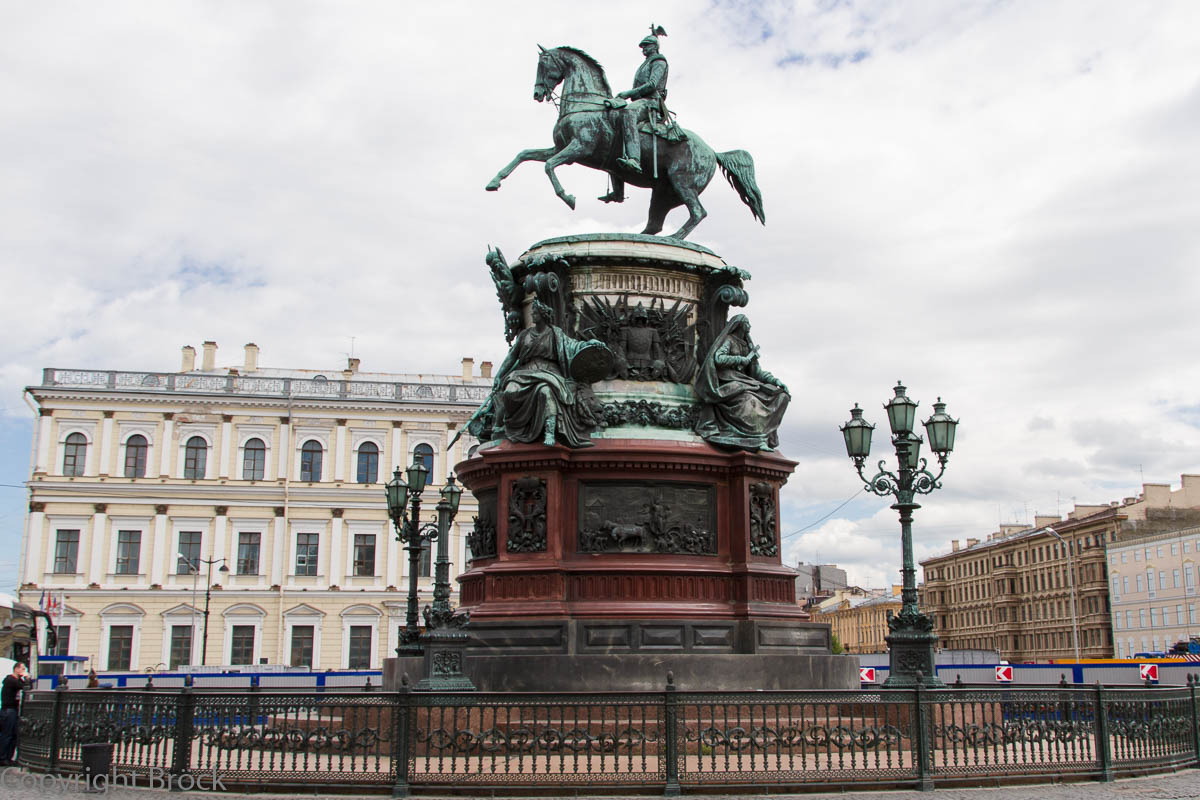 Isaak-Platz, Denkmal für Nikolai I.